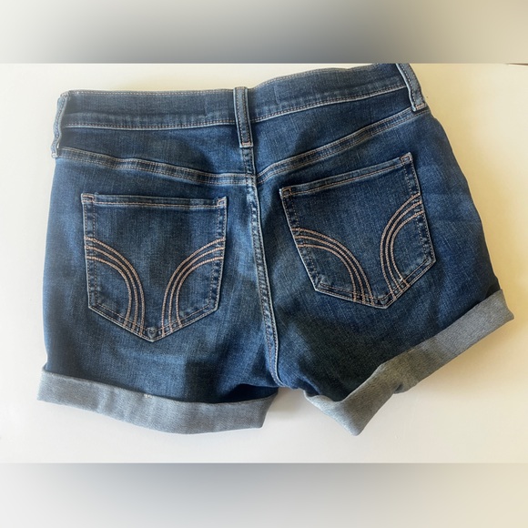 NWT HOLLISTER perfect summer shorts High Rise 3” - Picture 6 of 9